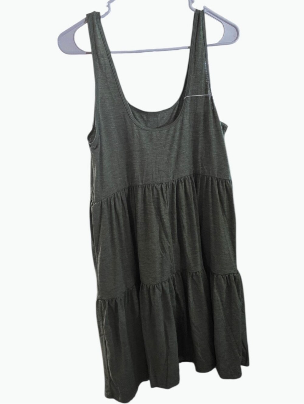Halara. Scoop Neck Tiered Tank Dress. Olive Green. XL Ladies. - Picture 2 of 8